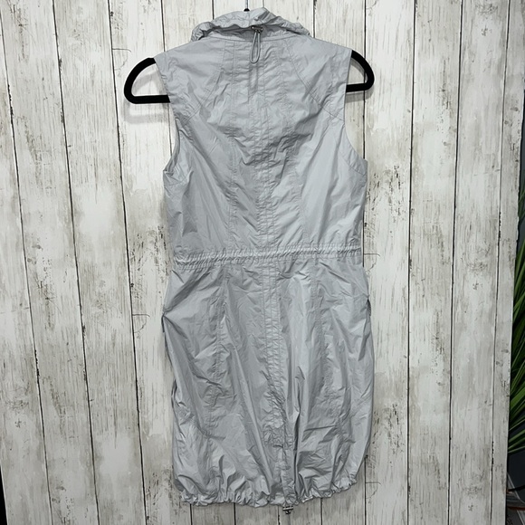 Athleta City Slicker Vest Gray Two-Way Zipper Cargo Pockets Adjustable Cinch XXS - Picture 11 of 13